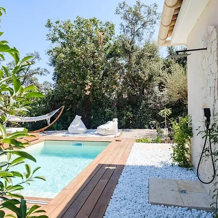 Luxurious New Pool Golf St Tropez Villa *