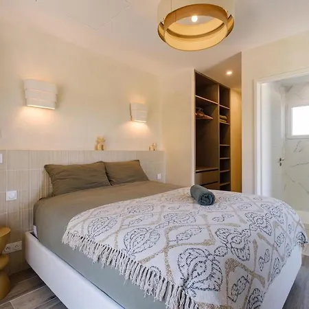 Luxurious New Pool Golf St Tropez Сент-Максім