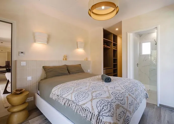 Luxurious New Pool Golf St Tropez Сент-Максім