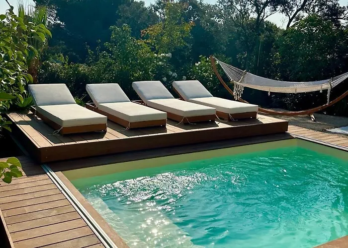 Luxurious New Pool Golf St Tropez * Сент-Максім