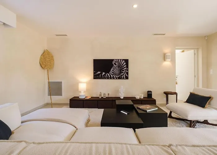 Luxurious New Pool Golf St Tropez Villa *