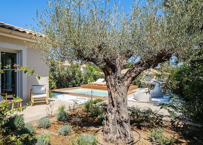 Luxurious New Pool Golf St Tropez Βίλα